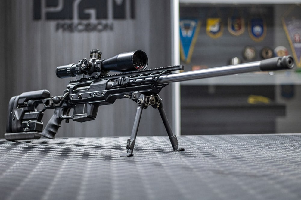 Fusil PGM Ultima Ratio configuré pour le tir sportif avec canon Custom et sabot ELR