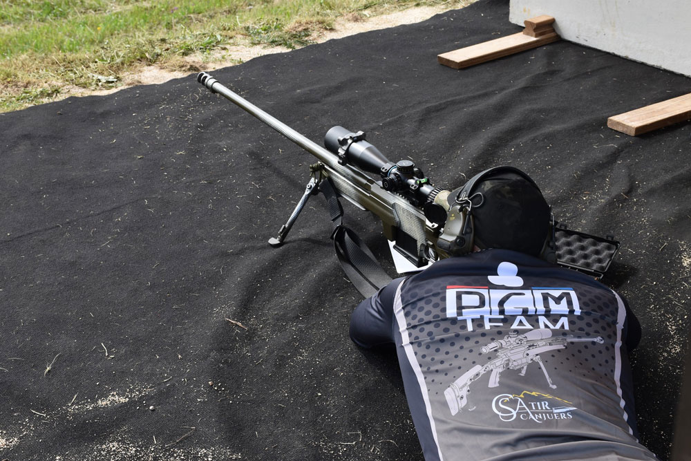 Yannick de l'équipe de tir sportif PGM Précision sur une compétition de tld avec un fusil PGM Mini Hécate II